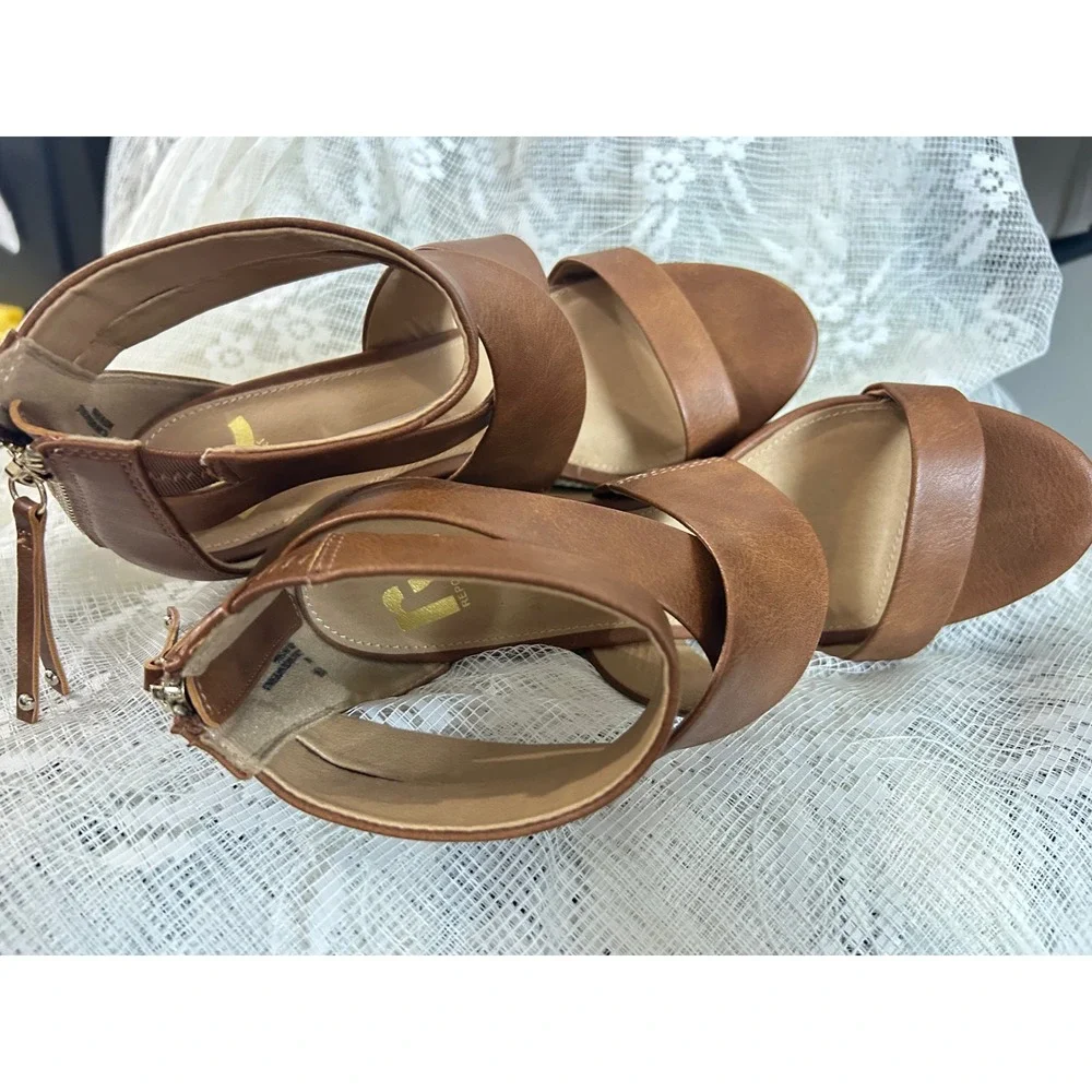 Report Women's Tan Crisscross Strappy Wedge‎ Platform Sandals Size 9W